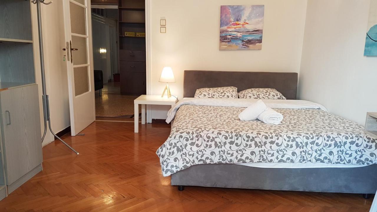 Teal Apartment - Athens Center, 4 Bd, 2 Bath Kültér fotó